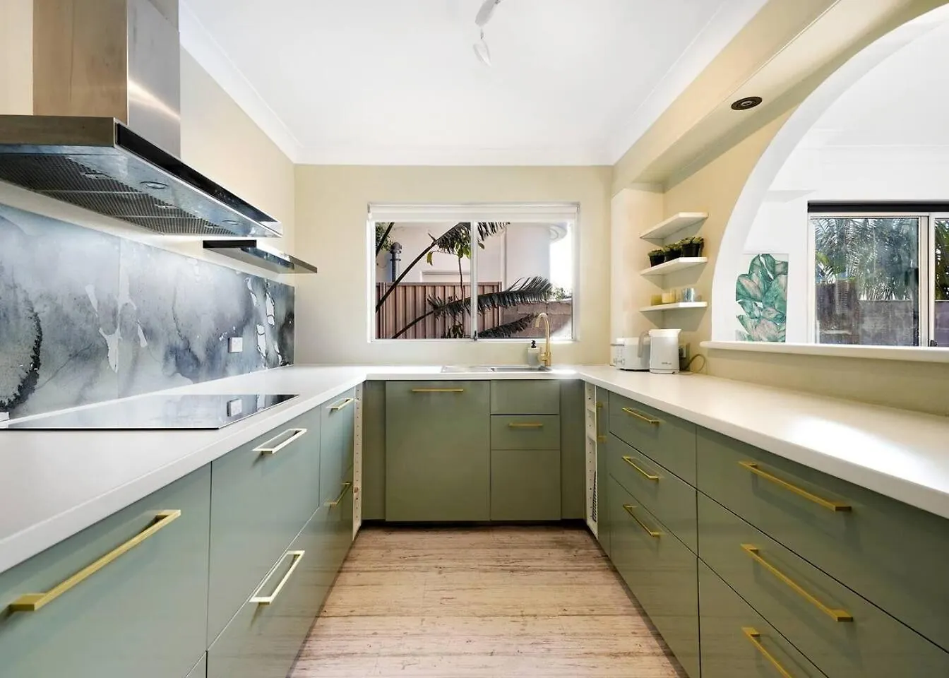Appartement 'Sunset Stunner' Palm Springs-Inspired River Oasis Gold Coast Australie
